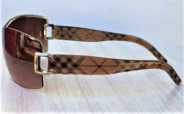 Burberry – Image 4