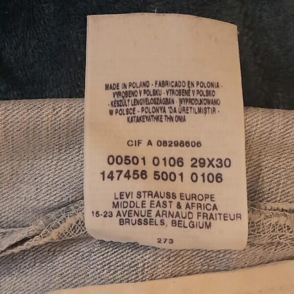 Short-Bermuda Levi's 501 Original ( Vendu ) – Image 10
