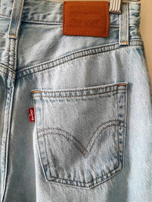 Jean Levi's High Loose Taper ( Vendu ) – Image 9