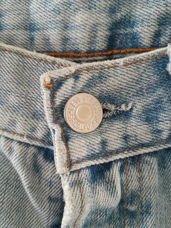 Short-Bermuda Levi's 501 Original ( Vendu ) – Image 5