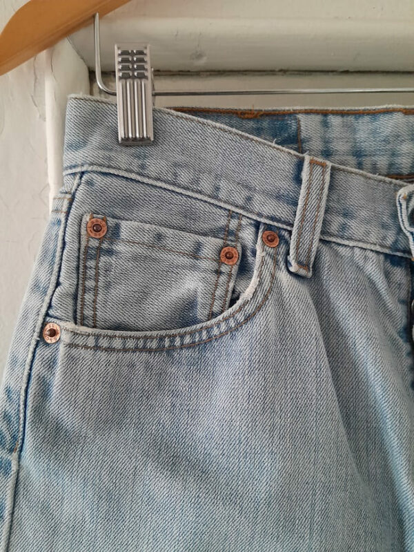 Short-Bermuda Levi's 501 Original ( Vendu ) – Image 6