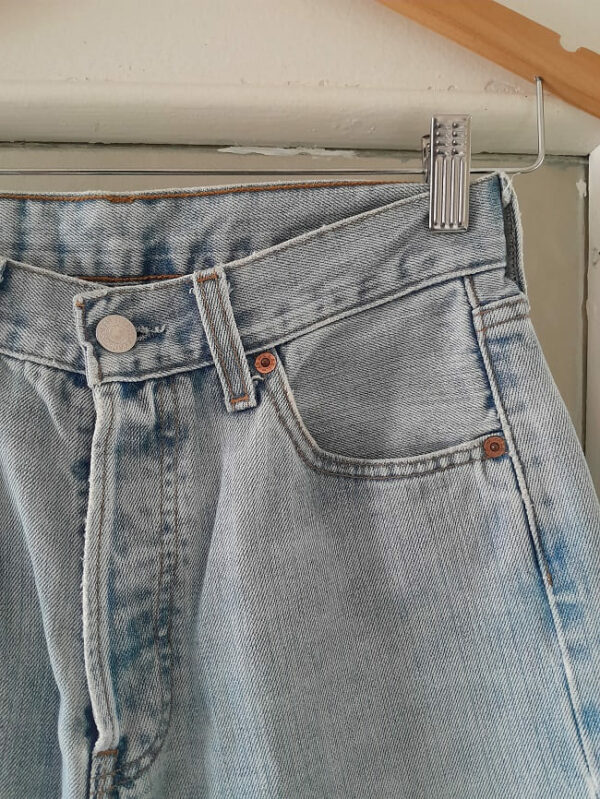 Short-Bermuda Levi's 501 Original ( Vendu ) – Image 7