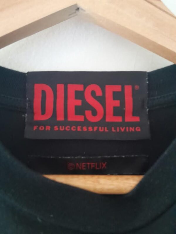 T-shrit Diesel Netflix Lacasa Papel – Image 6