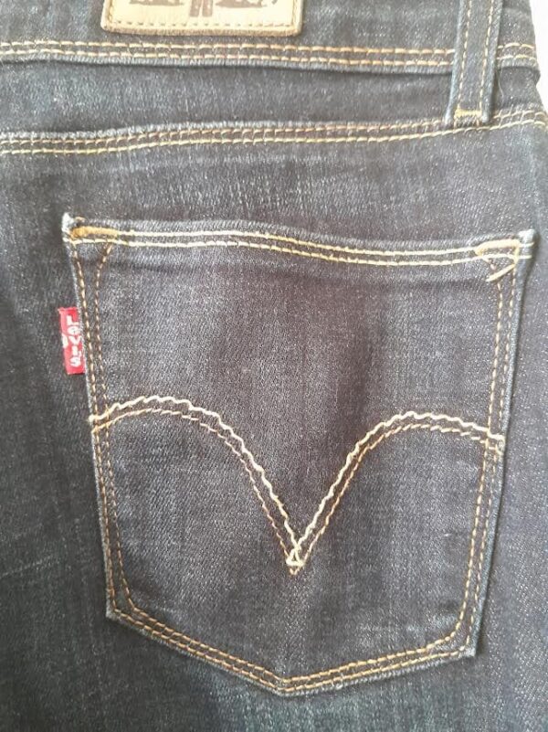 Jean Levi's 570 Straight Fit – Image 8