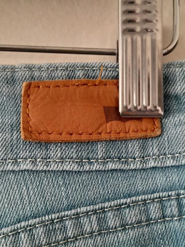 Jean Levi's Demi Curve Mic Frise Slim – Image 3