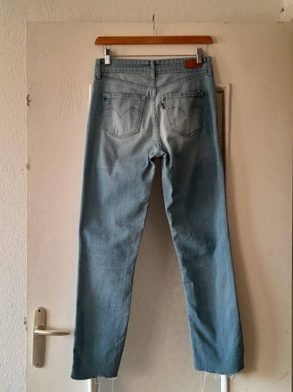 Jean Levi's Demi Curve Mic Frise Slim – Image 7