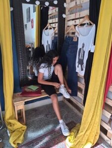 vintage lovers boutique gril client testimony