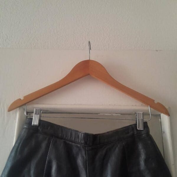 Short en cuir Pole Nord Vintage – Image 8
