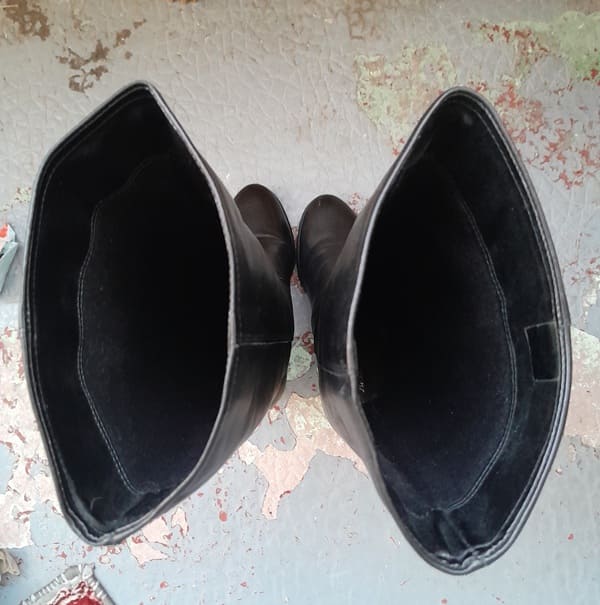 Bottes Cowboy Cuir Noir Vintage Bata – Image 3