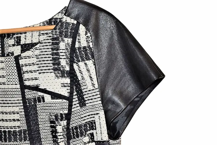 Robe Stills Architecture Vintage – Image 2