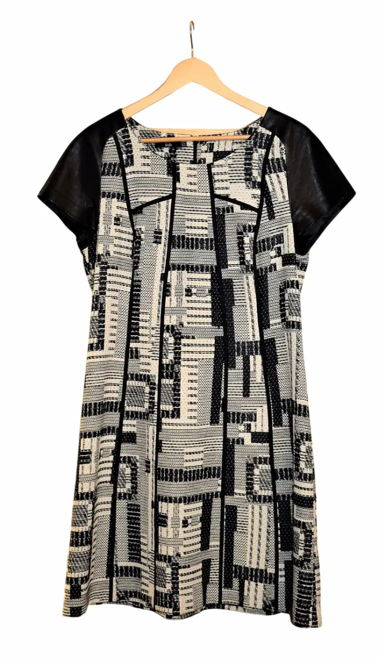 Robe Stills Architecture Vintage – Image 7