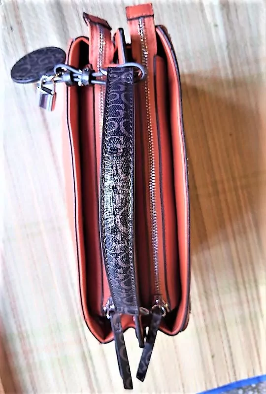 Guess – Image 3