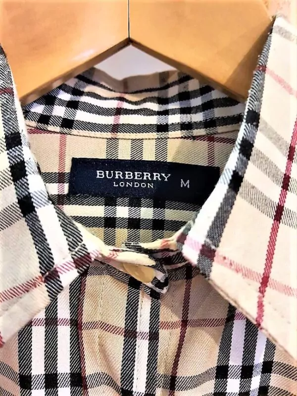 Burberry (Vendu) – Image 2