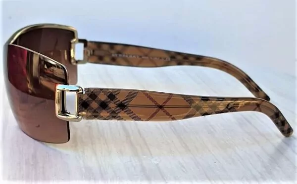 Burberry – Image 4