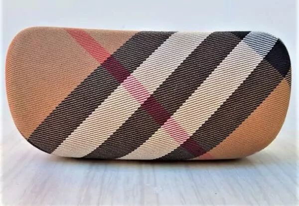 Burberry – Image 6
