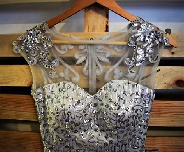 Robe Cocktail En Sequin – Image 3