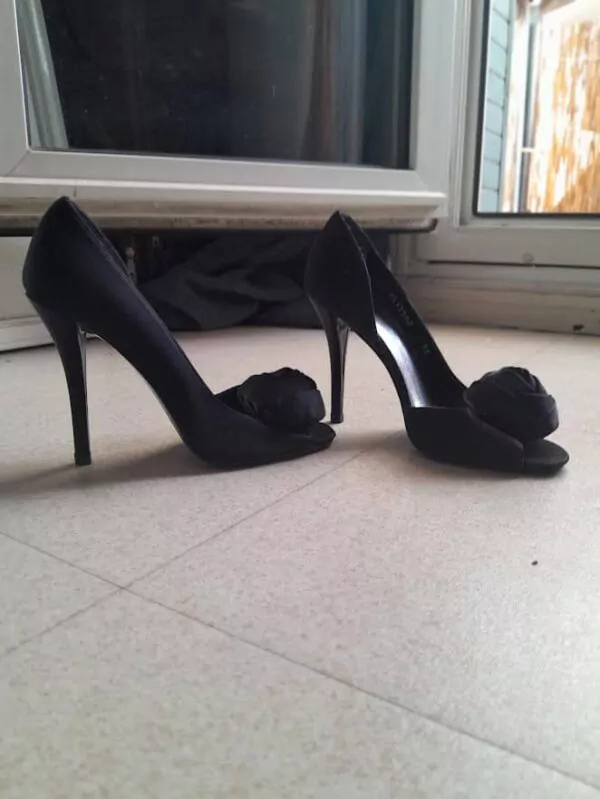 Stuart Weitzman – Image 4