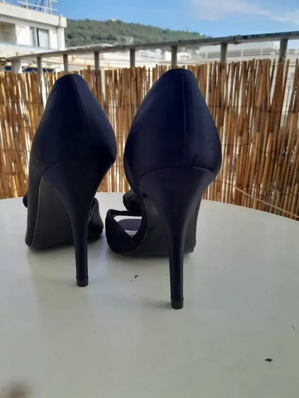 Stuart Weitzman – Image 10