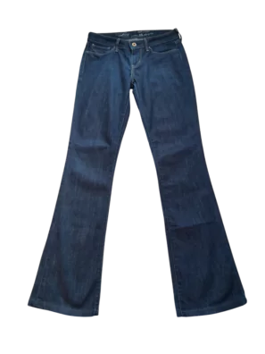 Jean Levi's Demi Curve