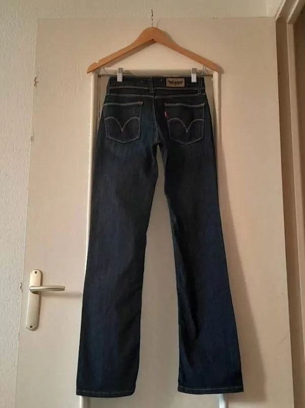 Jean Levi's 570 Straight Fit – Image 10