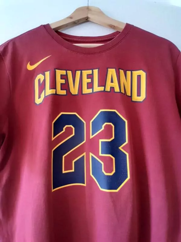 T-shrit Nike Lebron James Cleveland 5 ( Vendu ) – Image 2