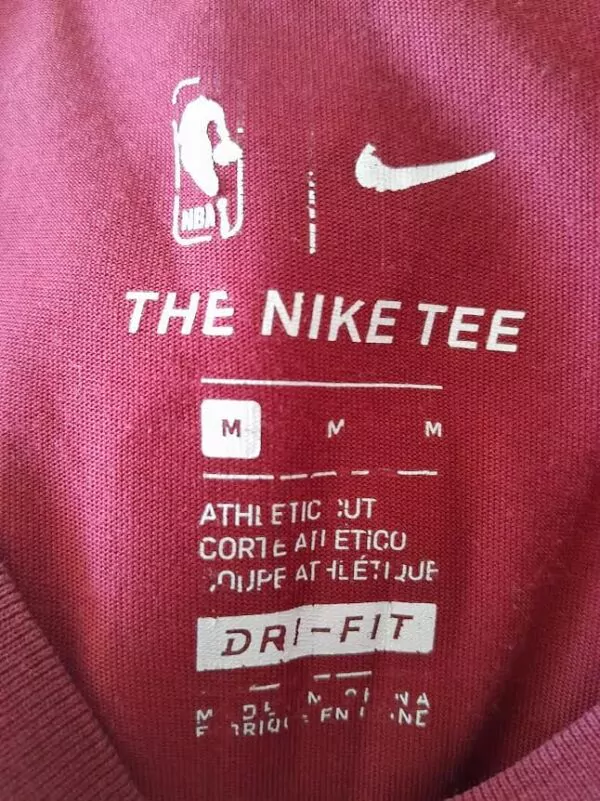 T-shrit Nike Lebron James Cleveland 5 ( Vendu ) – Image 9