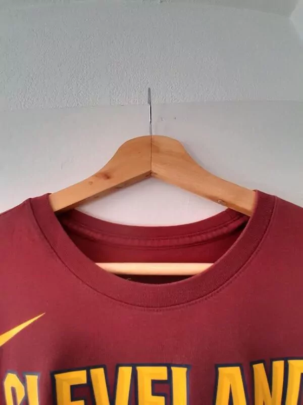 T-shrit Nike Lebron James Cleveland 5 ( Vendu ) – Image 4