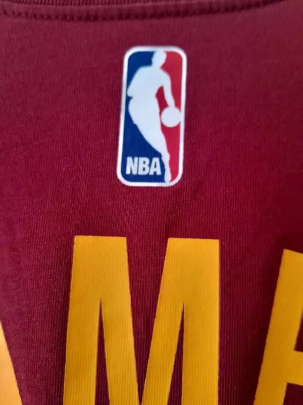 T-shrit Nike Lebron James Cleveland 5 ( Vendu ) – Image 8