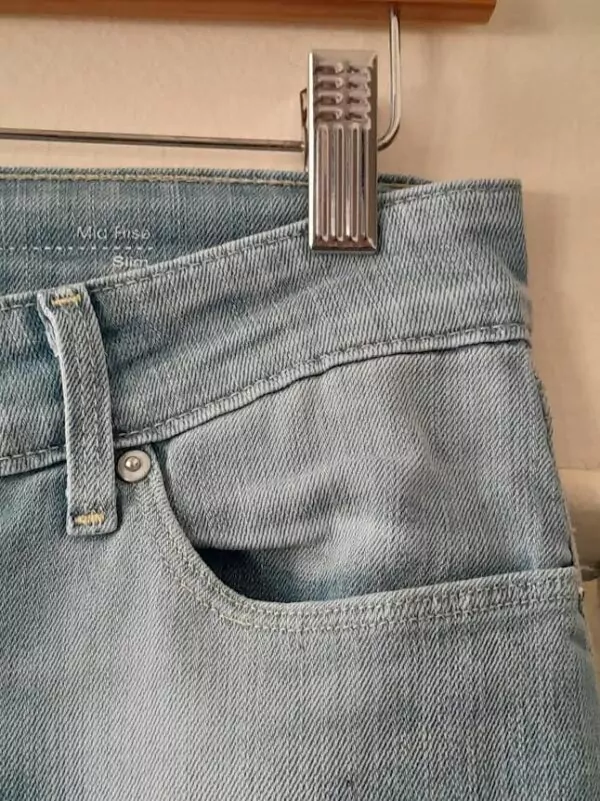 Jean Levi's Demi Curve Mic Frise Slim – Image 5