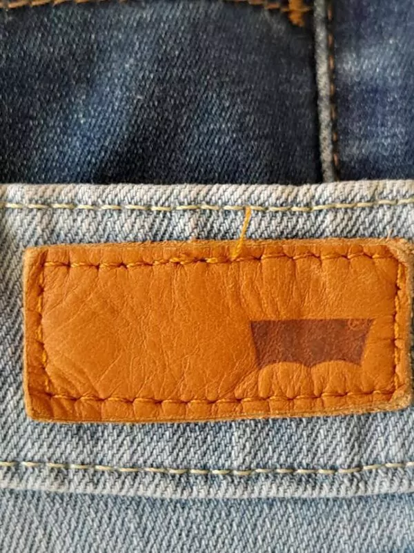 Jean Levi's Demi Curve Mic Frise Slim – Image 9